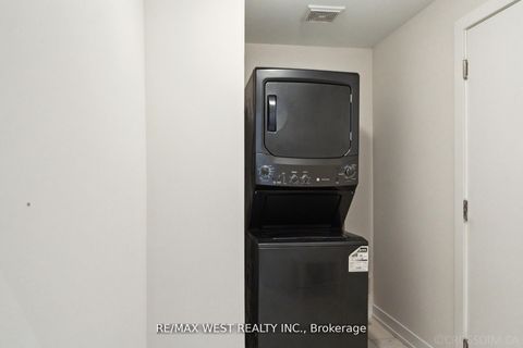 Photo 22 at 147 Salterton Circle, Rural Vaughan, Vaughan