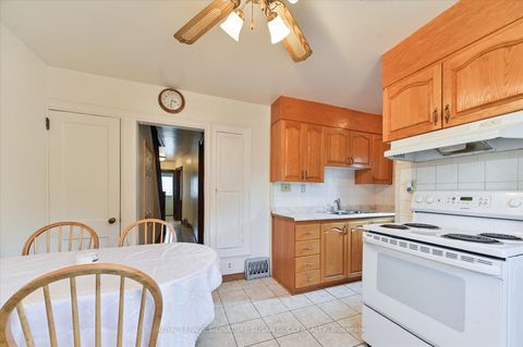 Photo 12 at 418 Sammon Avenue, East York, Toronto