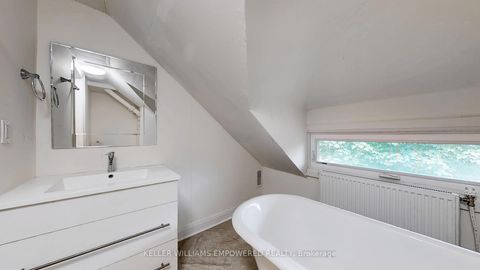 Photo 32 at 107 Lawrence Crescent, Lawrence Park South, Toronto