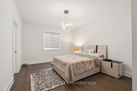 Photo 19 at 79 Mevira Gardens, GO Glenorchy, Oakville