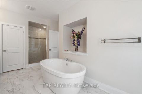 Photo 39 at 79 Mevira Gardens, GO Glenorchy, Oakville