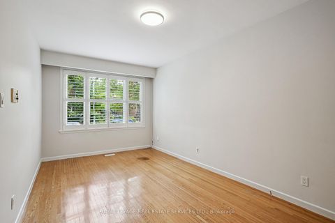 Photo 5 at 29 Greenlaw Avenue, Davenport, Toronto