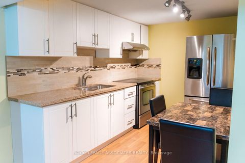 Photo 13 at 24 Hurley Crescent, Bendale, Toronto