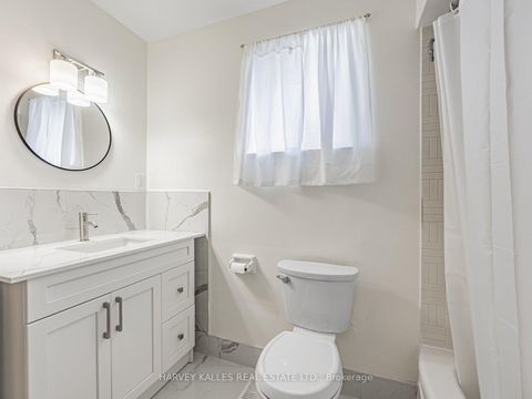 Photo 9 at 205 Vauxhall Drive, Dorset Park, Toronto
