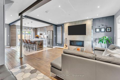 Photo 4 at 10 Oakdene Crescent, Danforth, Toronto