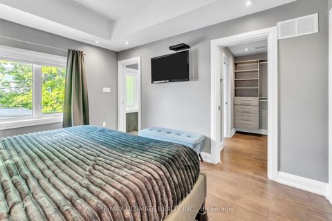 Photo 19 at 10 Oakdene Crescent, Danforth, Toronto