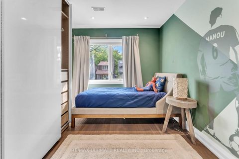 Photo 24 at 10 Oakdene Crescent, Danforth, Toronto