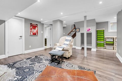 Photo 34 at 10 Oakdene Crescent, Danforth, Toronto