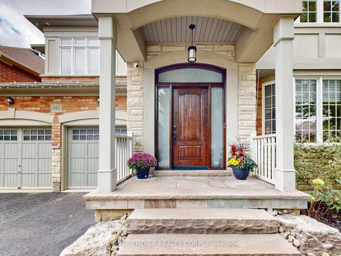Photo 2 at 192 Tonner Crescent, Bayview Northeast, Aurora