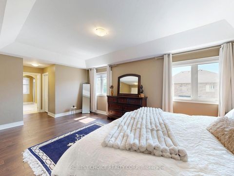 Photo 20 at 192 Tonner Crescent, Bayview Northeast, Aurora