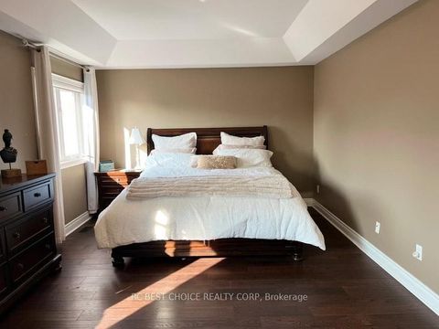 Photo 21 at 192 Tonner Crescent, Bayview Northeast, Aurora