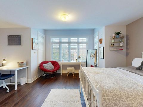 Photo 25 at 192 Tonner Crescent, Bayview Northeast, Aurora
