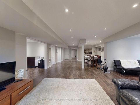 Photo 27 at 192 Tonner Crescent, Bayview Northeast, Aurora