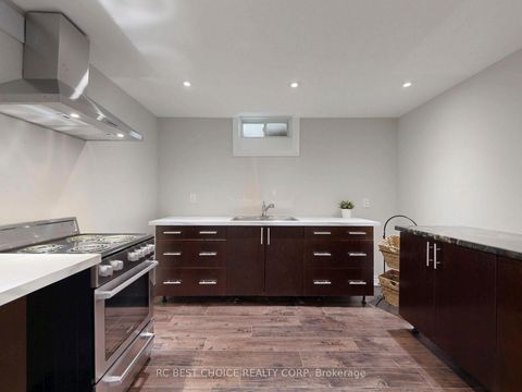 Photo 28 at 192 Tonner Crescent, Bayview Northeast, Aurora