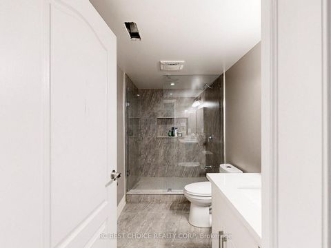 Photo 31 at 192 Tonner Crescent, Bayview Northeast, Aurora