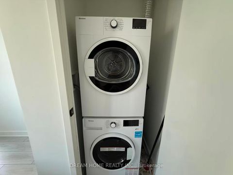 Photo 13 at 1413 - 55 Charles Street E, Yonge Corridor, Toronto Photo 13 at 1413 - 55 Charles Street E, Yonge Corridor, Toronto