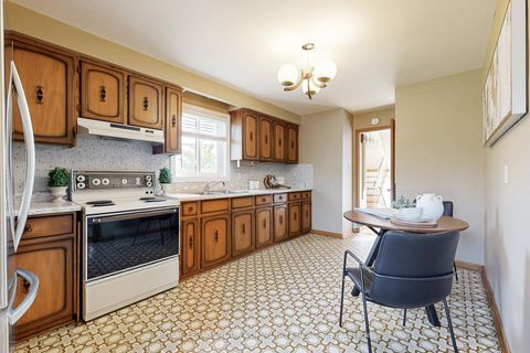 Photo 14 at 2 Maryport Avenue, CFB, Toronto