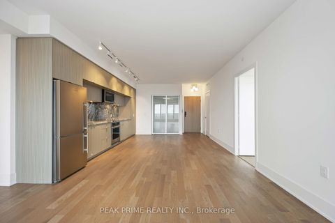 Photo 4 at 4218 - 585 Bloor Street E, North St. James Town, Toronto