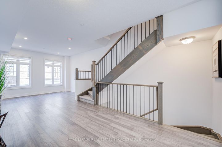 Photo 5 at 23 - 270 Melody Common, RO River Oaks, Oakville