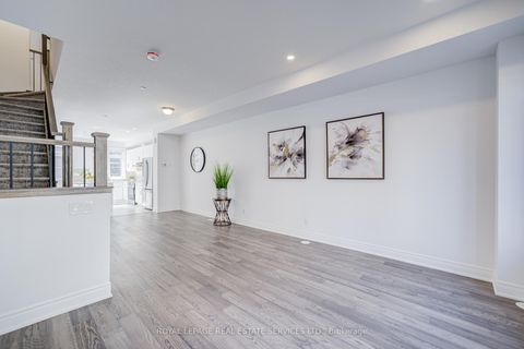 Photo 8 at #23 - 270 Melody Common, RO River Oaks, Oakville