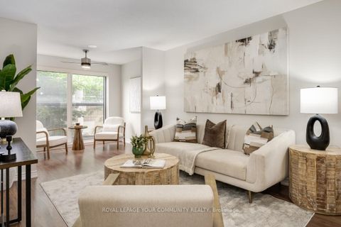 Photo 6 at 204 - 18 Harding Boulevard, Harding, Richmond Hill