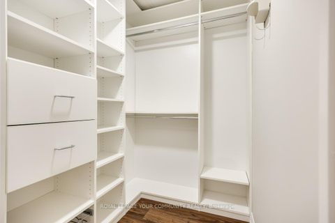 Photo 12 at 204 - 18 Harding Boulevard, Harding, Richmond Hill
