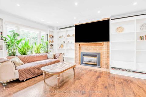 Photo 10 at 111 Devins Drive, Aurora Heights, Aurora