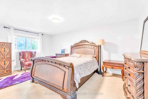 Photo 15 at 111 Devins Drive, Aurora Heights, Aurora