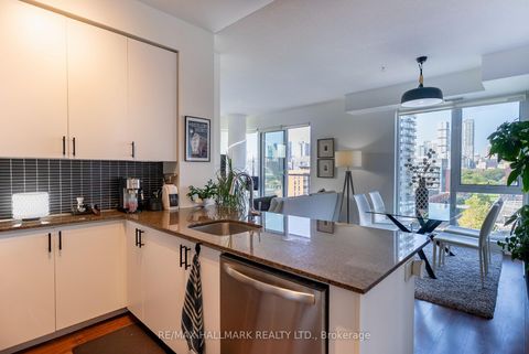 Photo 2 at 813 - 260 Sackville Street, Regent Park, Toronto