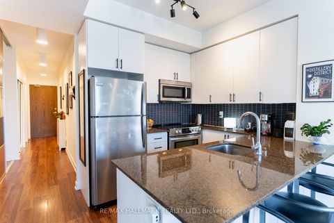 Photo 3 at 813 - 260 Sackville Street, Regent Park, Toronto