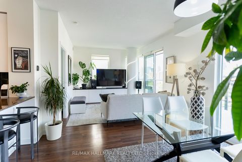 Photo 5 at 813 - 260 Sackville Street, Regent Park, Toronto