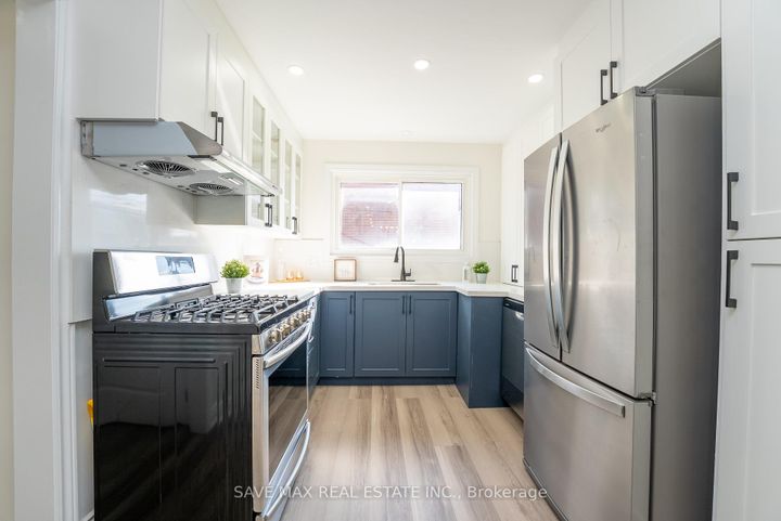 Photo 12 at 441 West 5th Street, Buchanan, Hamilton