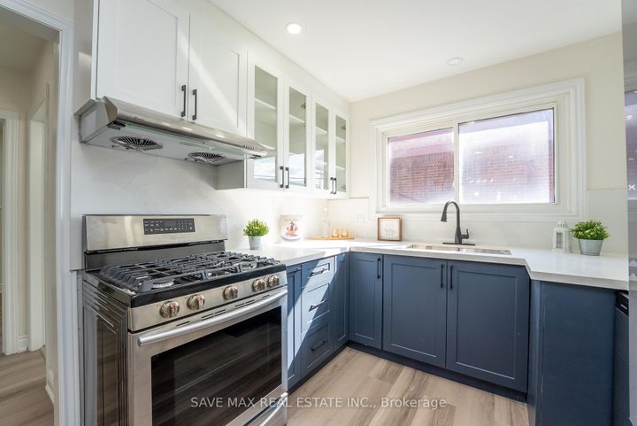 Photo 13 at 441 West 5th Street, Buchanan, Hamilton
