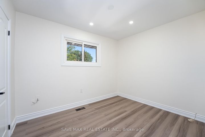 Photo 21 at 441 West 5th Street, Buchanan, Hamilton