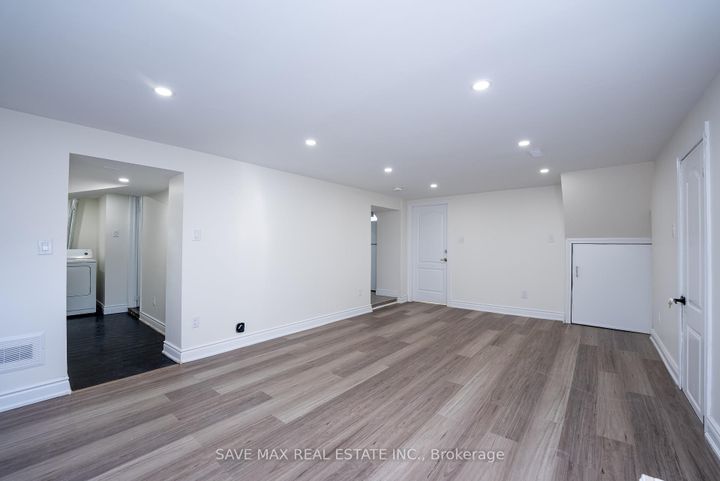 Photo 31 at 441 West 5th Street, Buchanan, Hamilton