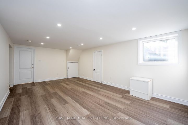 Photo 32 at 441 West 5th Street, Buchanan, Hamilton