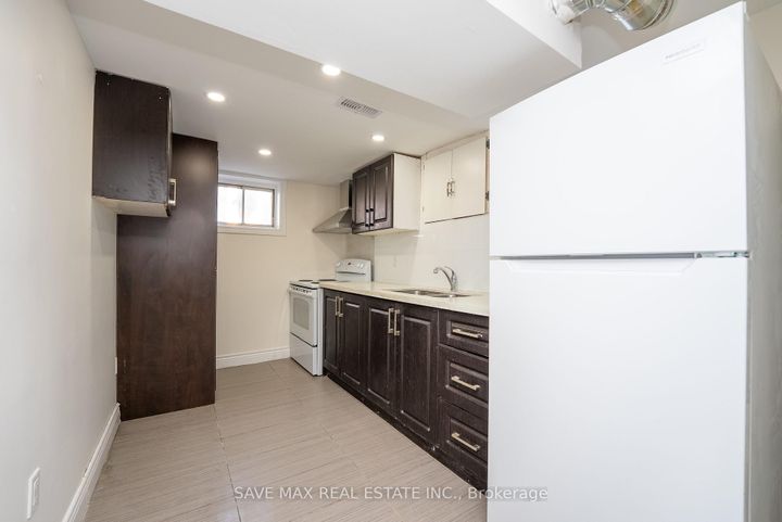 Photo 33 at 441 West 5th Street, Buchanan, Hamilton
