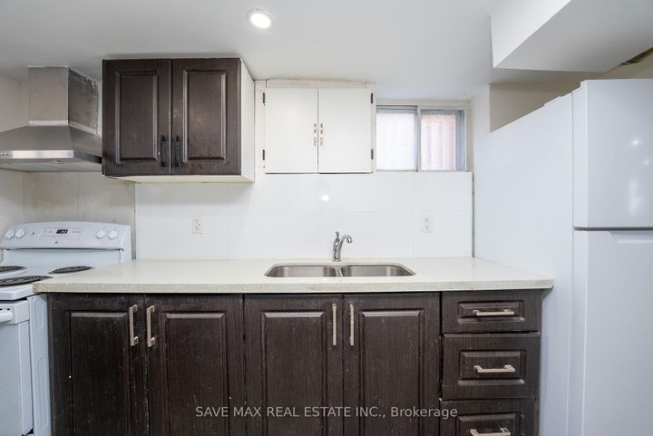 Photo 34 at 441 West 5th Street, Buchanan, Hamilton