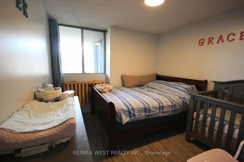 Photo 5 at 801 - 3380 Eglinton Avenue E, Scarborough Village, Toronto