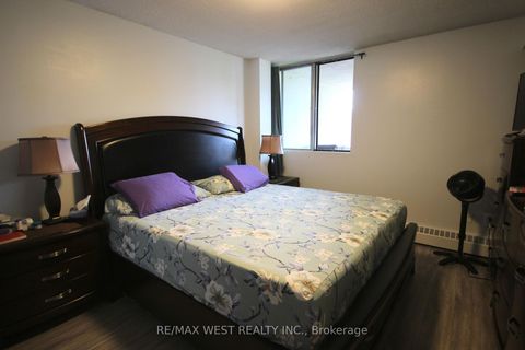 Photo 6 at 801 - 3380 Eglinton Avenue E, Scarborough Village, Toronto Photo 6 at 801 - 3380 Eglinton Avenue E, Scarborough Village, Toronto