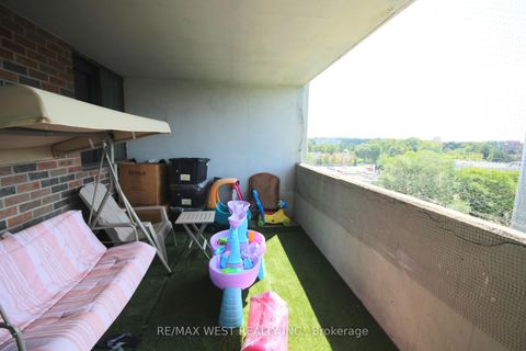 Photo 8 at 801 - 3380 Eglinton Avenue E, Scarborough Village, Toronto