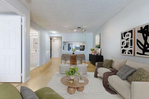 Photo 5 at 529 - 18 Mondeo Drive, Dorset Park, Toronto