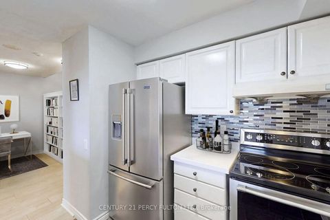 Photo 8 at 529 - 18 Mondeo Drive, Dorset Park, Toronto