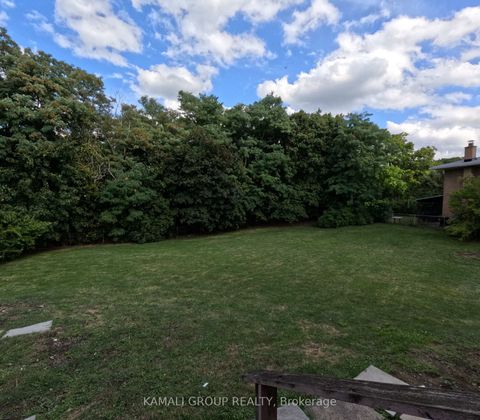 Photo 33 at 77 Hove Street, Bathurst Manor, Toronto