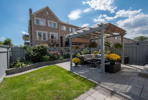 Photo 5 at 43 Drizzel Crescent, Oak Ridges, Richmond Hill
