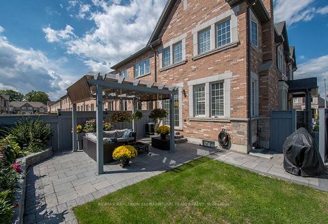 Photo 6 at 43 Drizzel Crescent, Oak Ridges, Richmond Hill