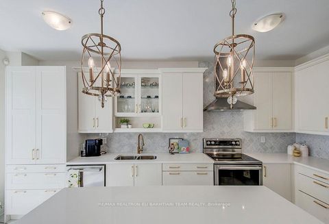 Photo 22 at 43 Drizzel Crescent, Oak Ridges, Richmond Hill