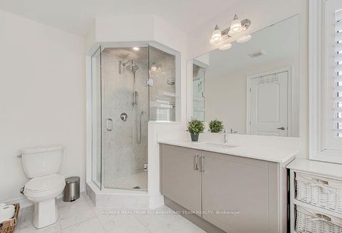Photo 32 at 43 Drizzel Crescent, Oak Ridges, Richmond Hill