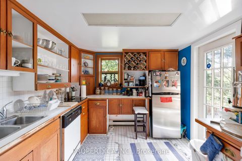Photo 26 at 553 Broadview Avenue, North Riverdale, Toronto