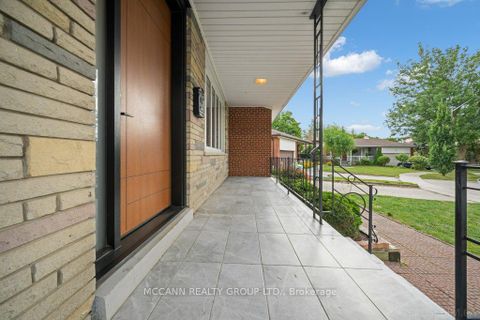 Photo 3 at 7 Carswell Place, Richview, Toronto